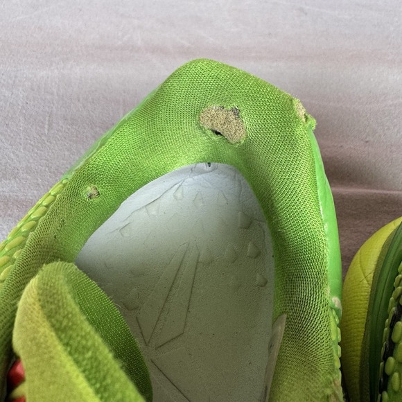 Size 13 - Kobe 6 2010 Grinch Green/Volt-Crimson-Black CW2190-300 main image 9